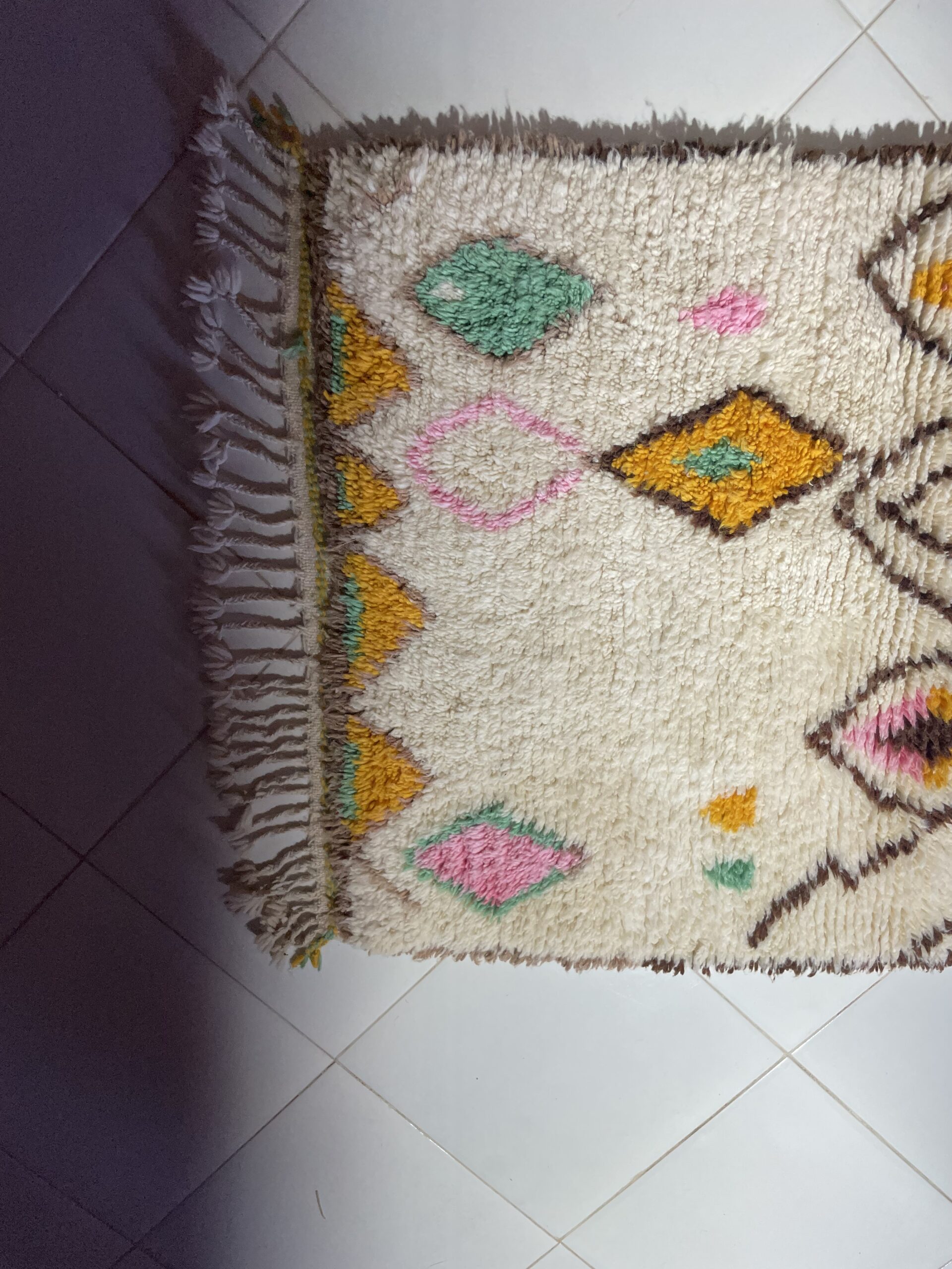 Colorful Azilal Rug 150x100 – Handmade Moroccan Wool Carpet - Image 7