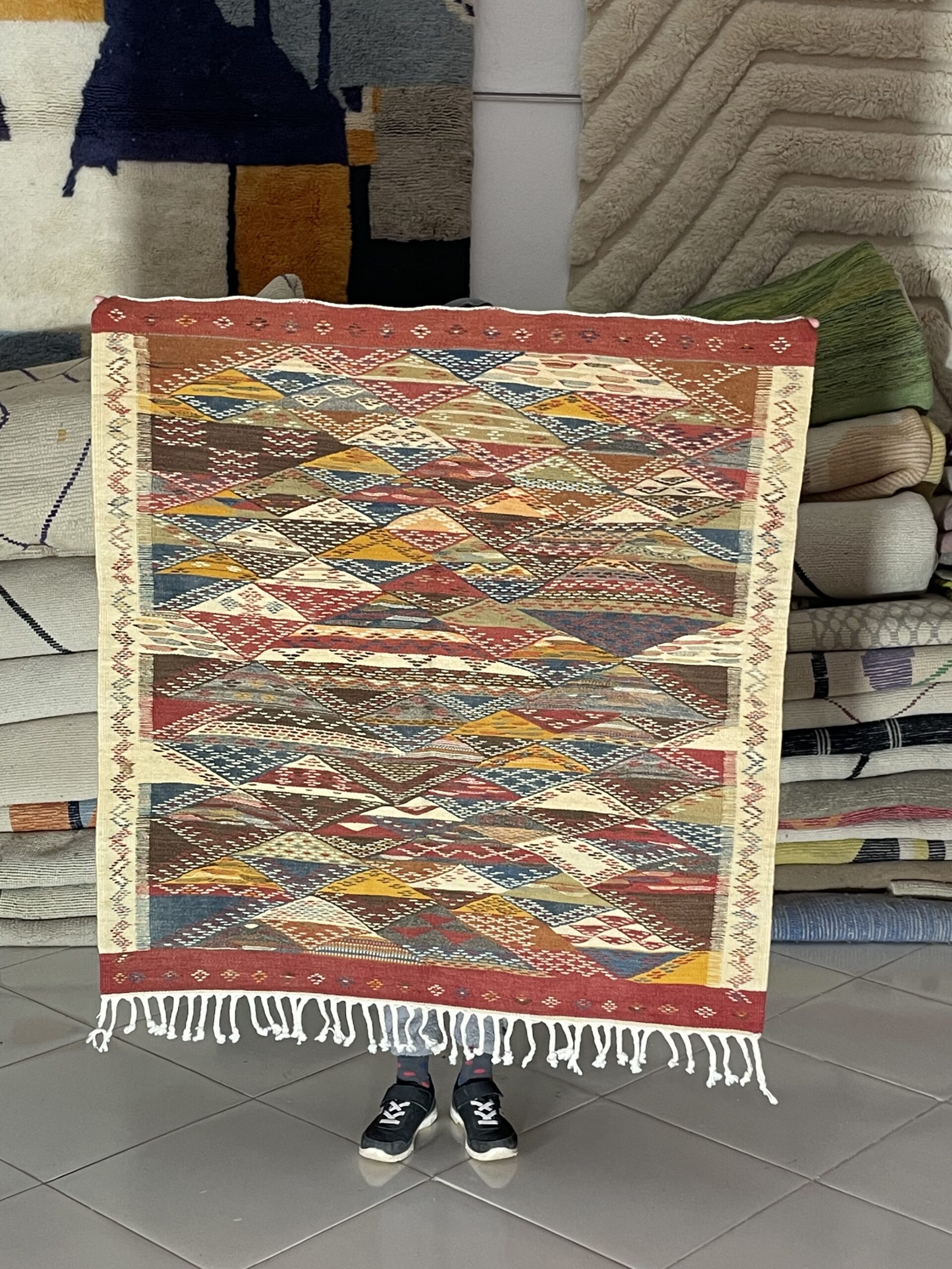 Picasso Abstract Berber Kilim – Square Moroccan Rug 100×100 cm (3.28×3.28 ft) - Image 4