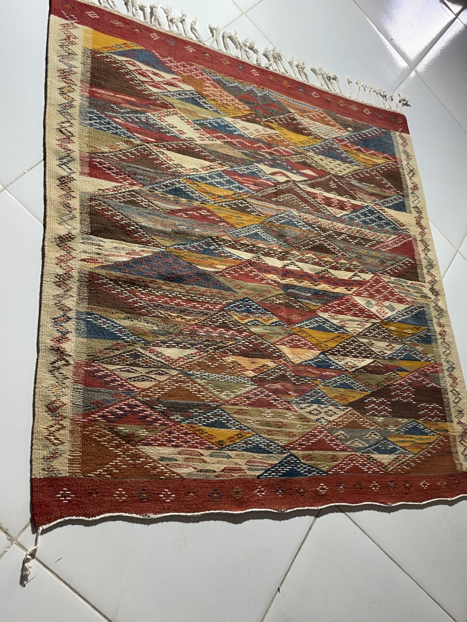 Picasso Abstract Berber Kilim – Square Moroccan Rug 100×100 cm (3.28×3.28 ft) - Image 7