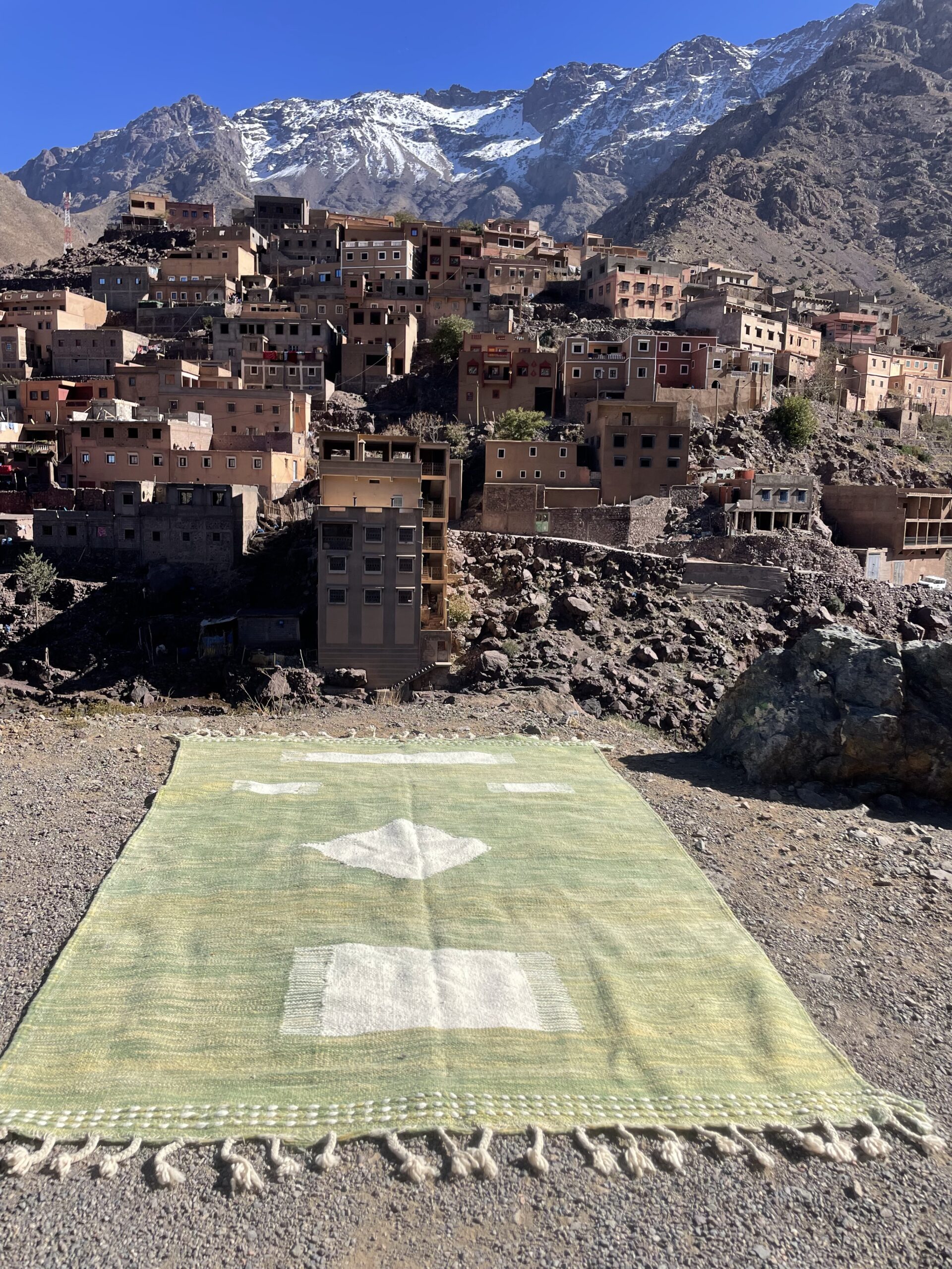 Handwoven Moroccan Hanbal – 300×200 cm (9.8×6.5 ft) – Authentic Berber Flatweave Rug - Image 14