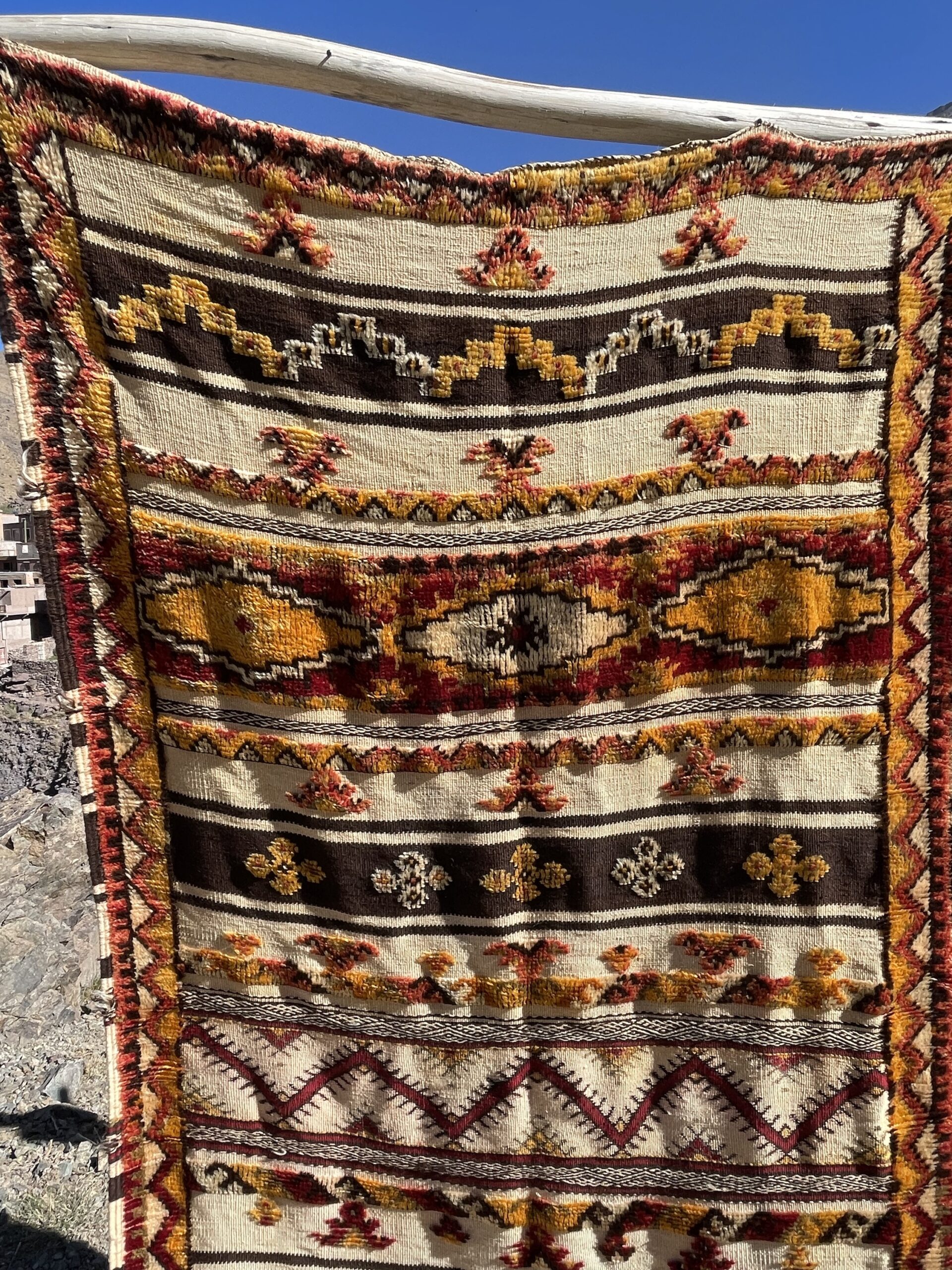 Vintage Moroccan Glaoui Rug – 9.3 × 4.2 ft (283 × 128 cm) – Handwoven Berber Wool Rug - Image 16