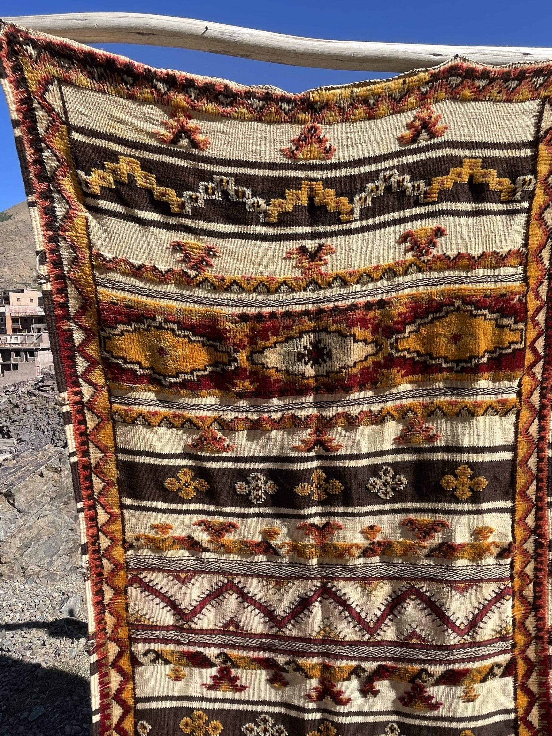 Vintage Moroccan Glaoui Rug – 9.3 × 4.2 ft (283 × 128 cm) – Handwoven Berber Wool Rug - Image 6