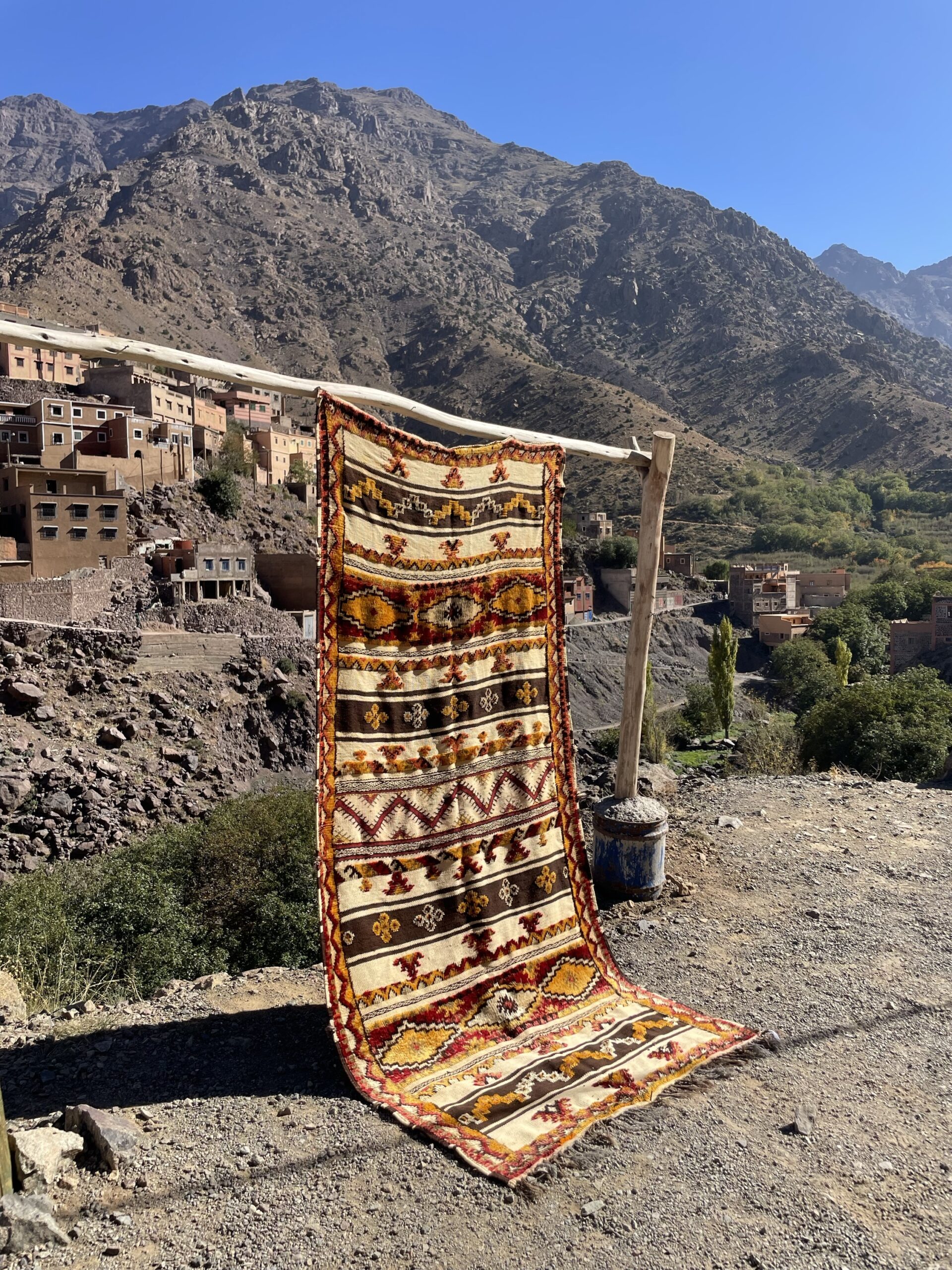 Vintage Moroccan Glaoui Rug – 9.3 × 4.2 ft (283 × 128 cm) – Handwoven Berber Wool Rug - Image 15