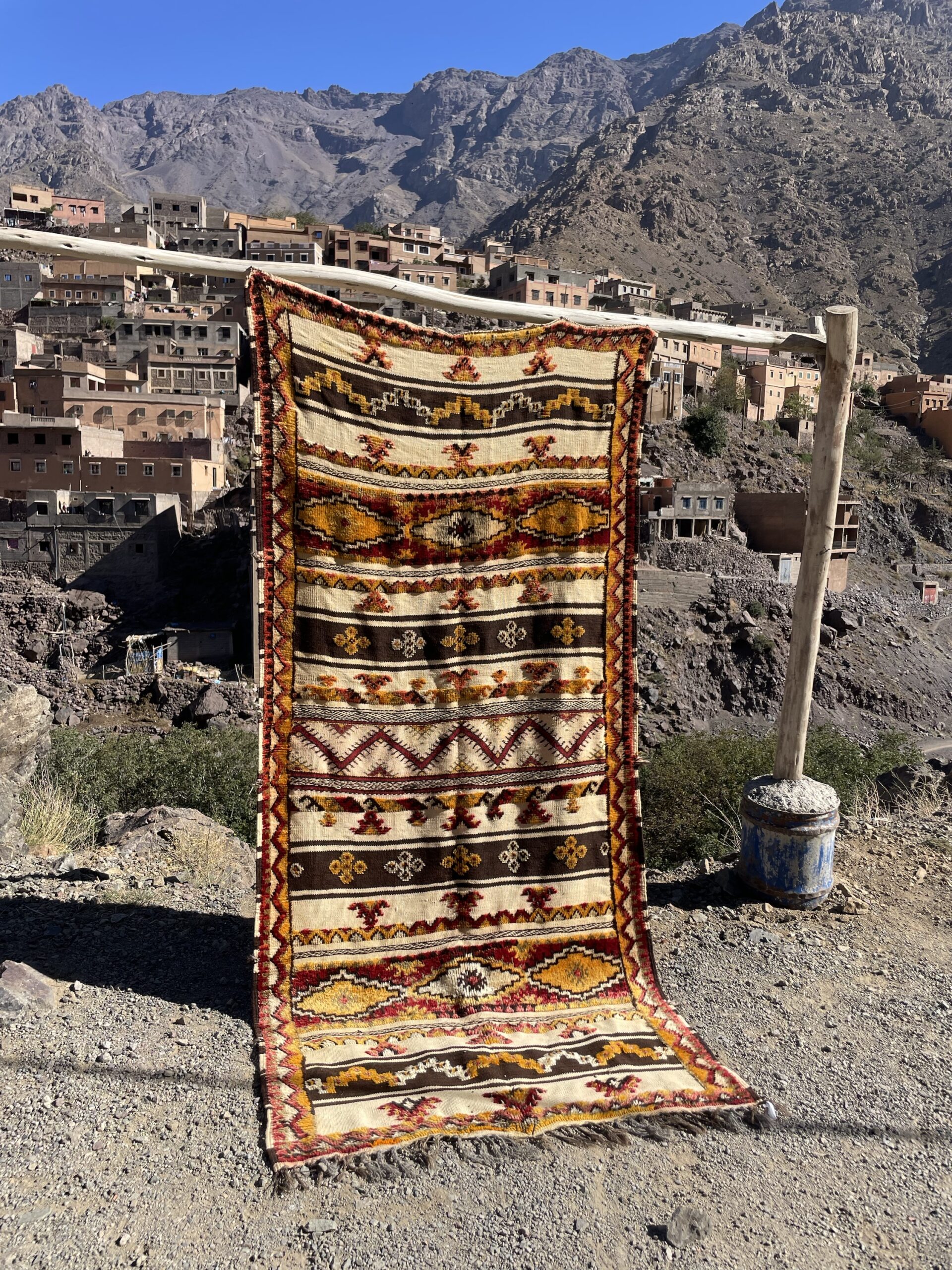 Vintage Moroccan Glaoui Rug – 9.3 × 4.2 ft (283 × 128 cm) – Handwoven Berber Wool Rug - Image 13