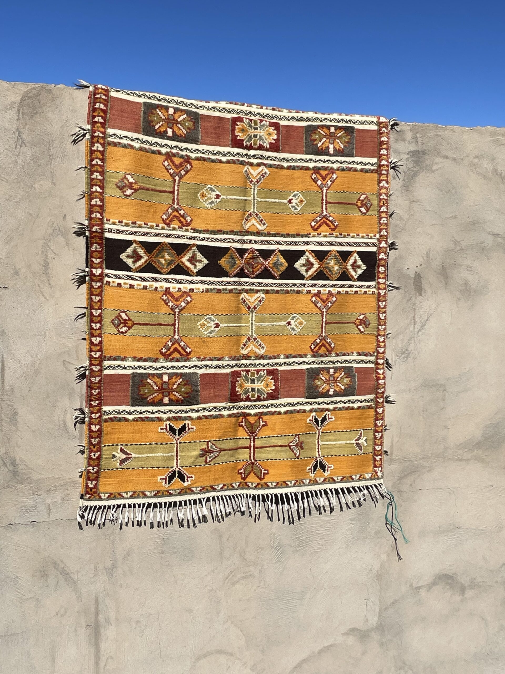 Vintage Moroccan Glaoui Rug – 200 × 140 cm (6.6 × 4.6 ft) – Handwoven Wool Berber Rug - Image 2