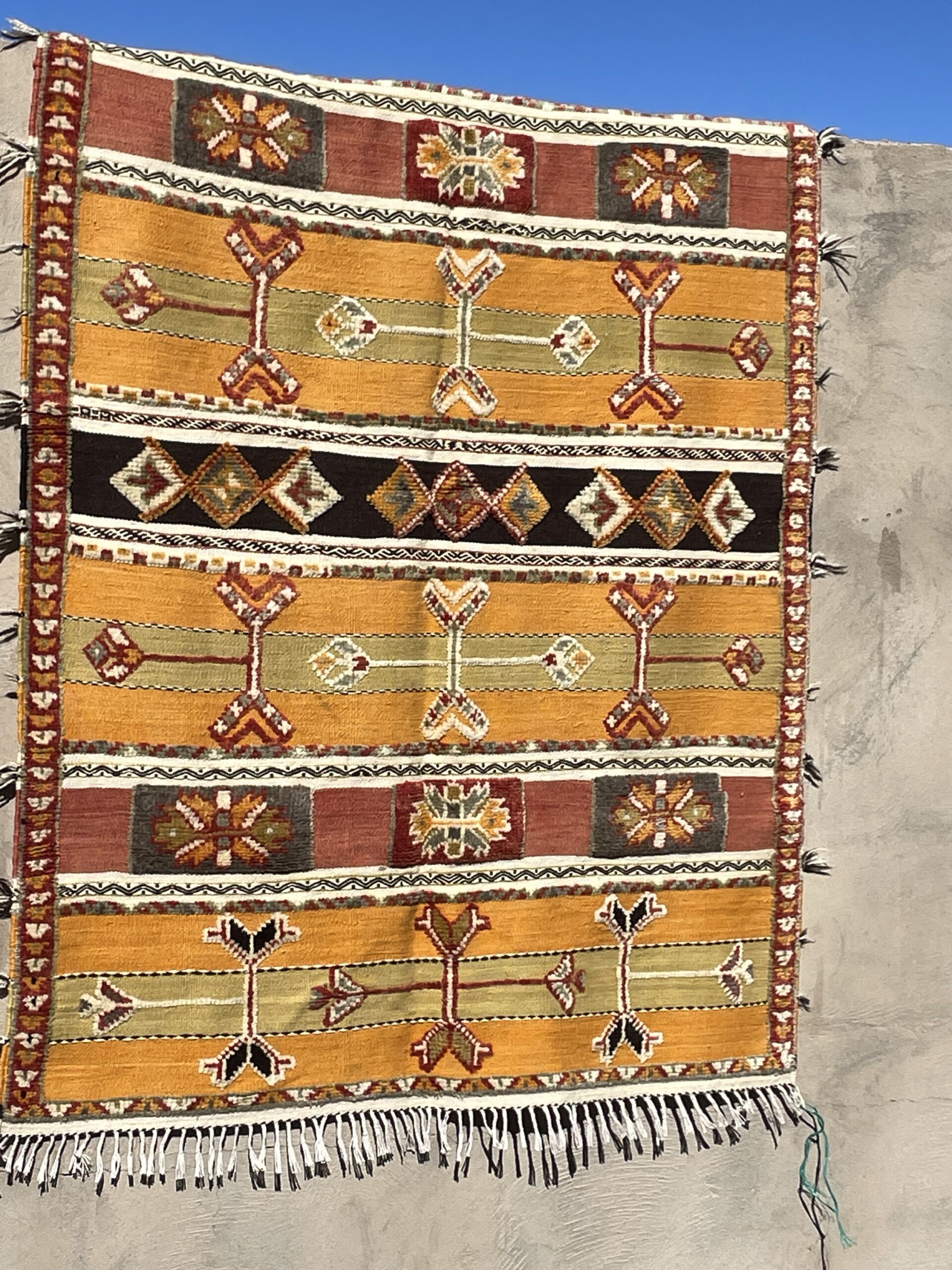 Vintage Moroccan Glaoui Rug – 200 × 140 cm (6.6 × 4.6 ft) – Handwoven Wool Berber Rug