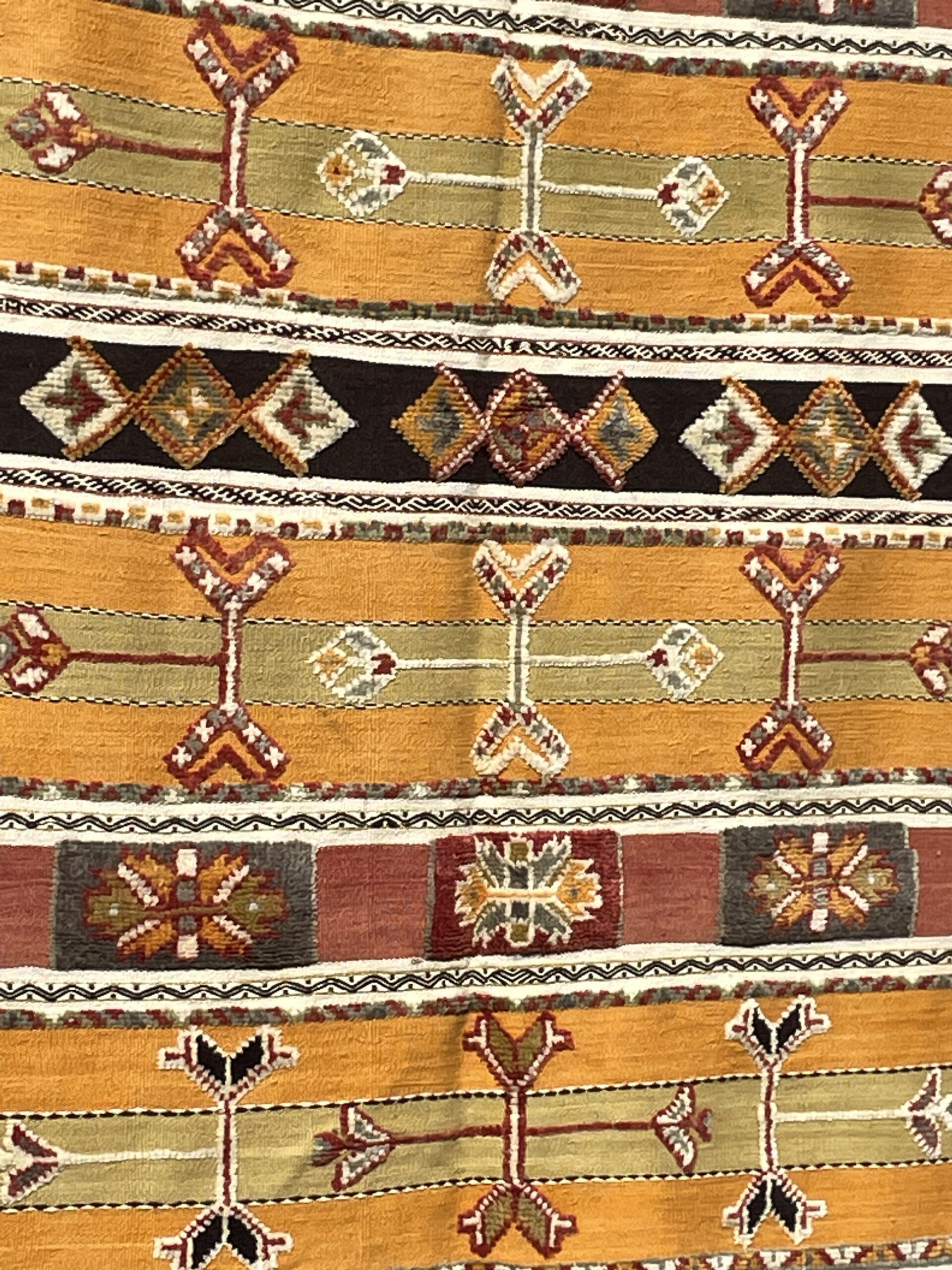 Vintage Moroccan Glaoui Rug – 200 × 140 cm (6.6 × 4.6 ft) – Handwoven Wool Berber Rug - Image 5