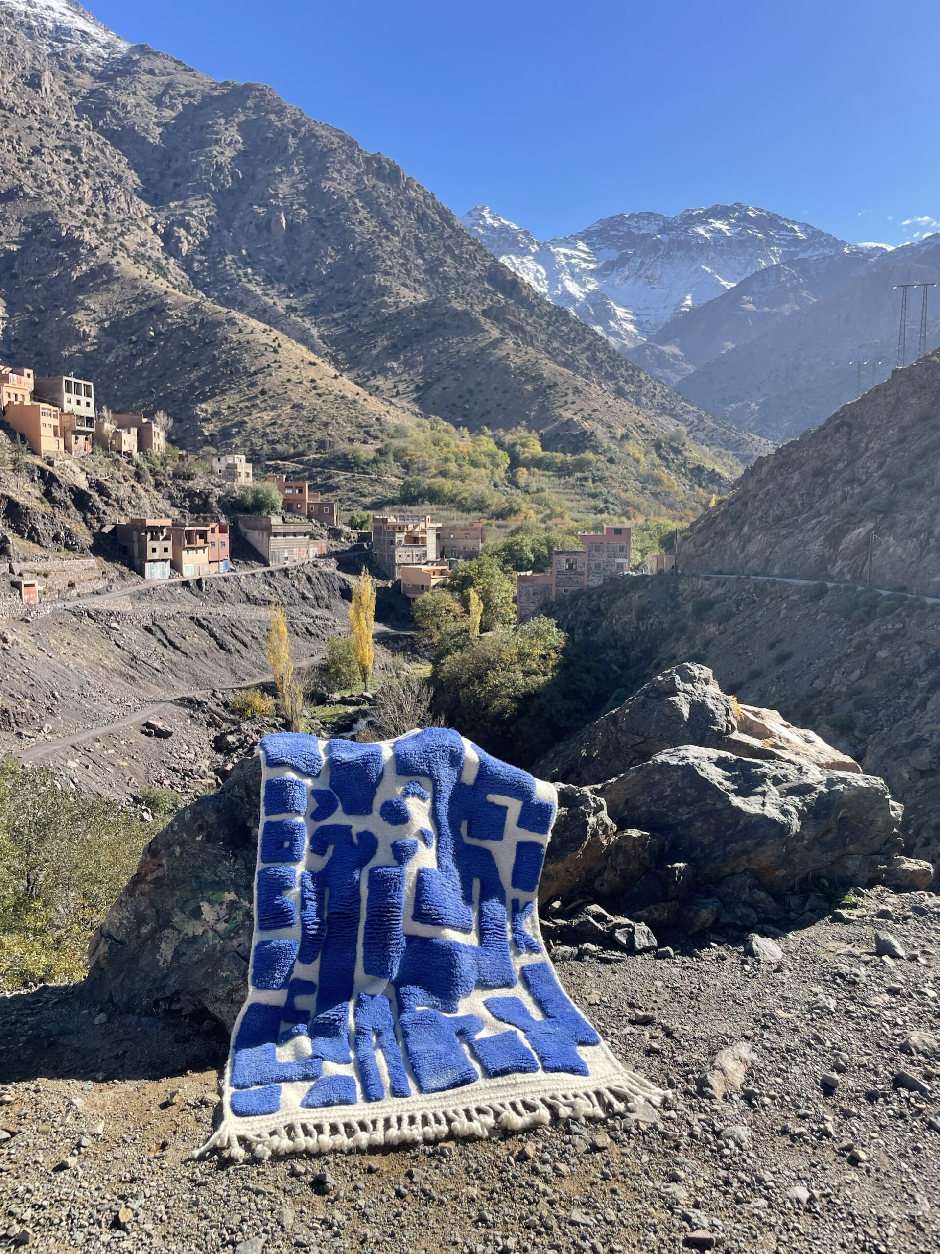 Handmade Beni Imlil Moroccan Rug – Blue & Cream Berber Wool Carpet (150 × 100 cm) - Image 4