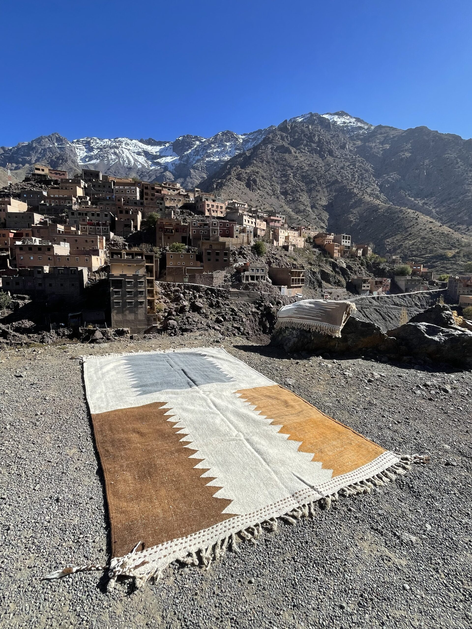 Handwoven Moroccan Berber Rug – 300×200 cm (9.8×6.5 ft) – Geometric Wool Carpet in Blue & Terracotta - Image 3