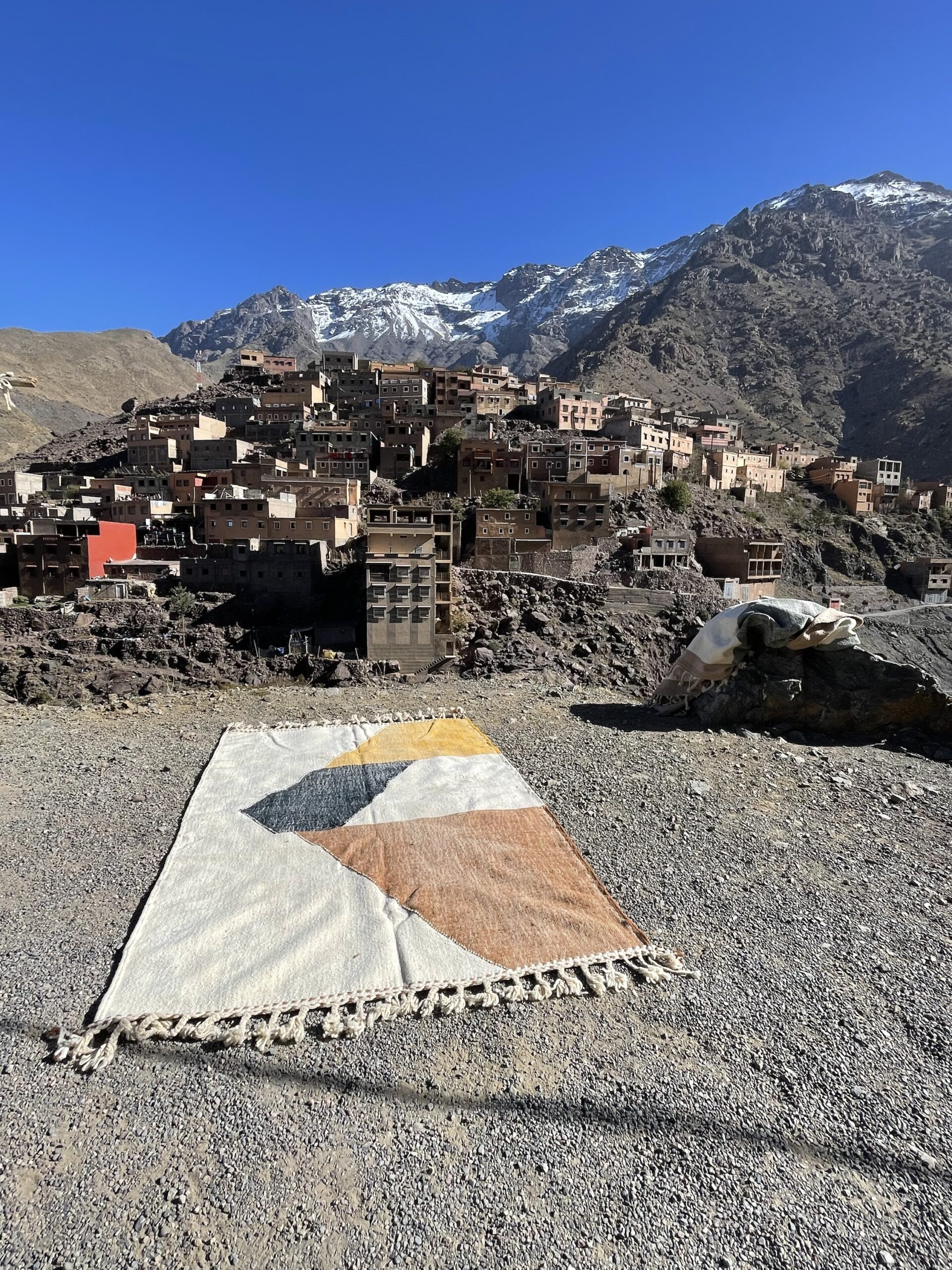 Handwoven Moroccan Berber Rug – 300×200 cm (9.8×6.5 ft) – Geometric Wool Carpet in Blue & Terracotta - Image 10