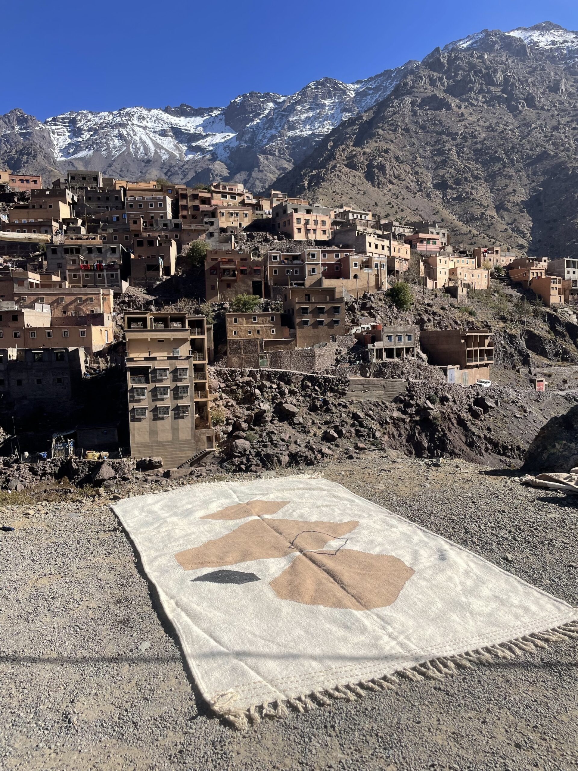 Zanafi Moroccan Carpet 300×200 cm (9.8×6.5 ft) – Handmade Wool Rug with Minimalist Berber Design - Image 6