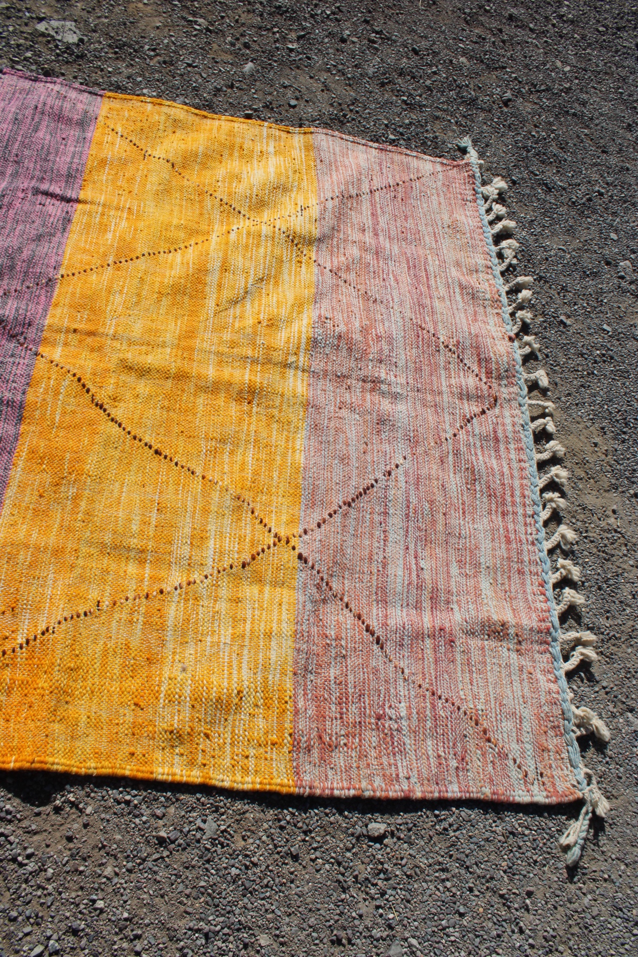 Handwoven Moroccan Hanbal – 3×2 cm (9.9x6.6 ft) – Authentic Berber Flatweave Rug - Image 4