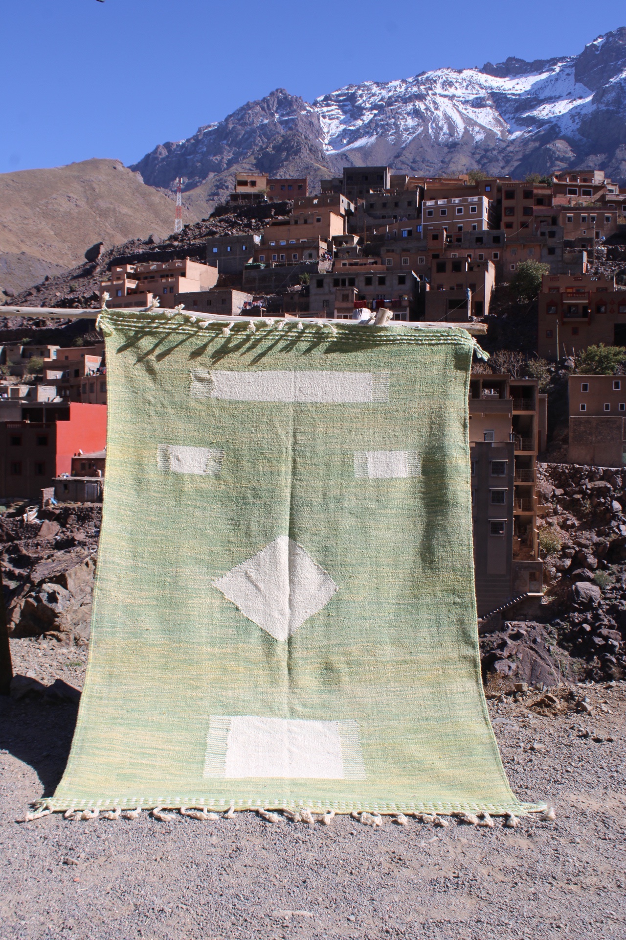 Handwoven Moroccan Hanbal – 300×200 cm (9.8×6.5 ft) – Authentic Berber Flatweave Rug