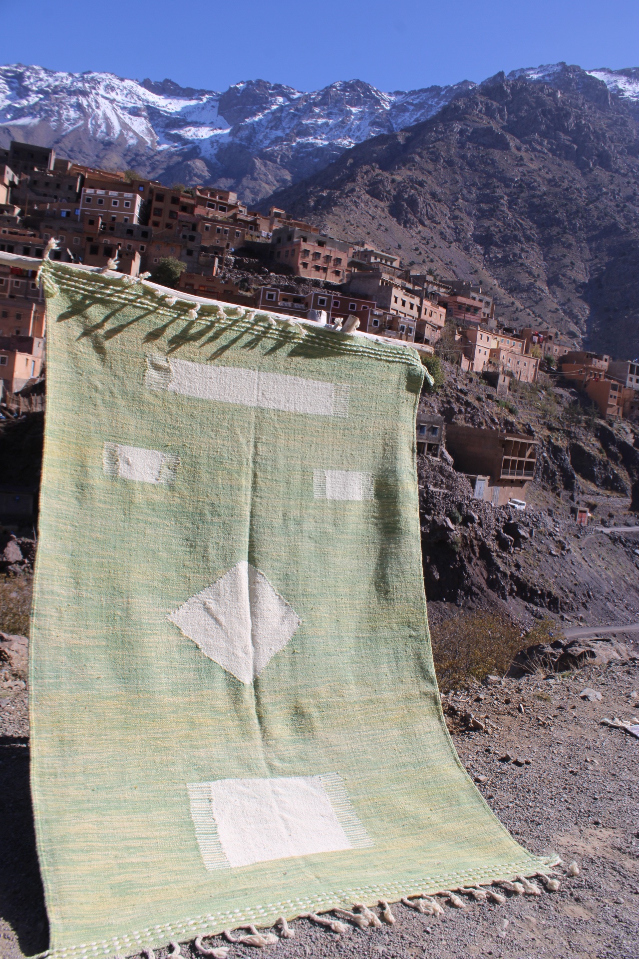 Handwoven Moroccan Hanbal – 300×200 cm (9.8×6.5 ft) – Authentic Berber Flatweave Rug - Image 2