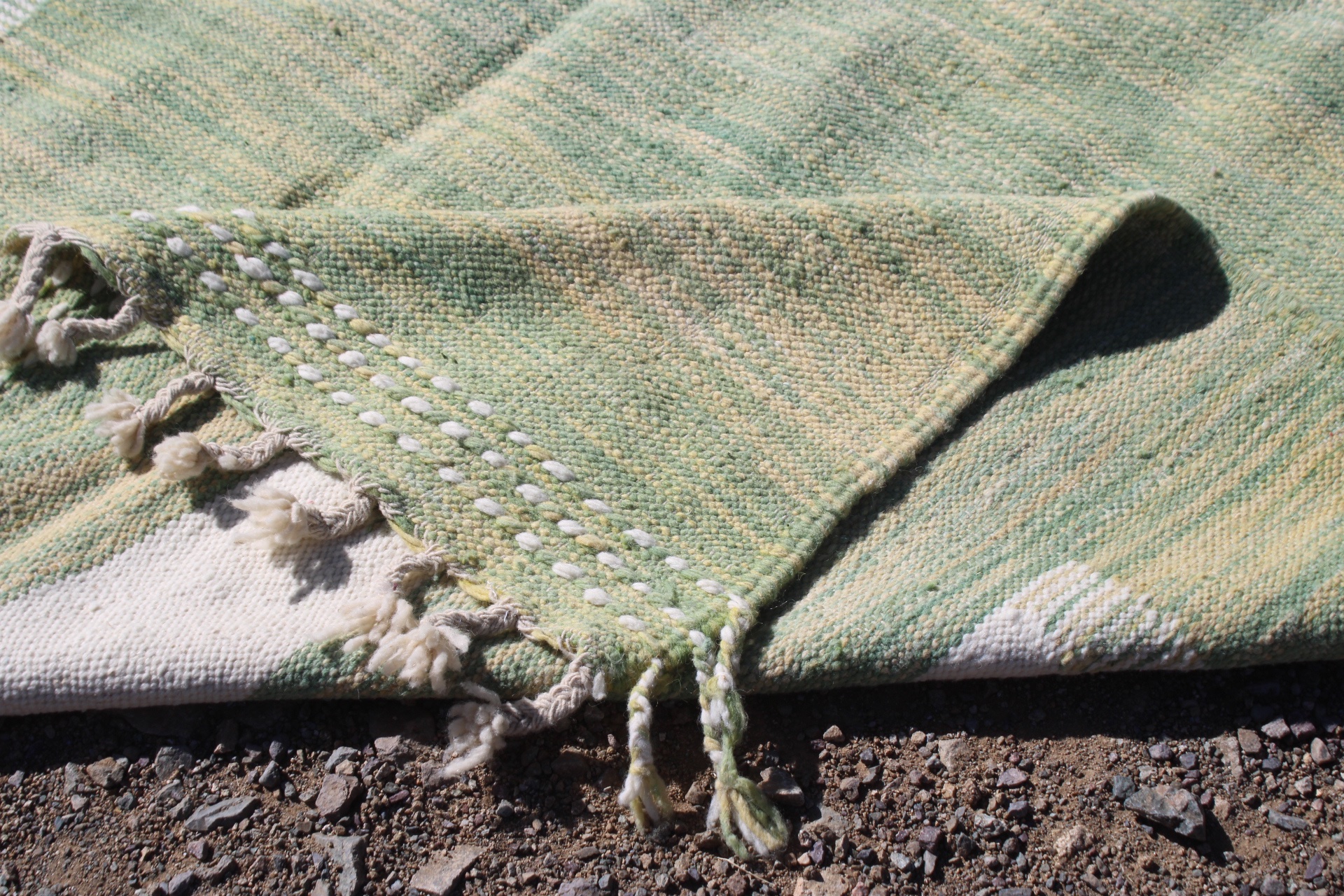 Handwoven Moroccan Hanbal – 300×200 cm (9.8×6.5 ft) – Authentic Berber Flatweave Rug - Image 12