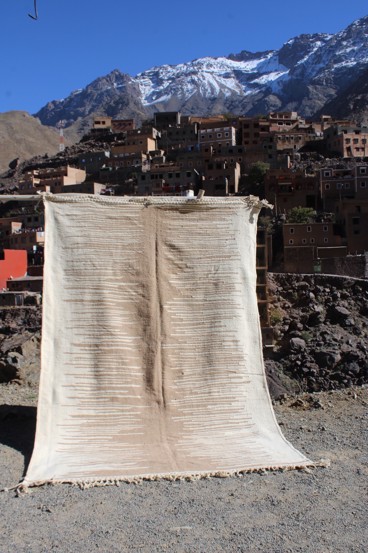 Handwoven Moroccan Berber Rug – 300×200 cm (9.8×6.5 ft) – Neutral Beige & Cream Wool Carpet - Image 2