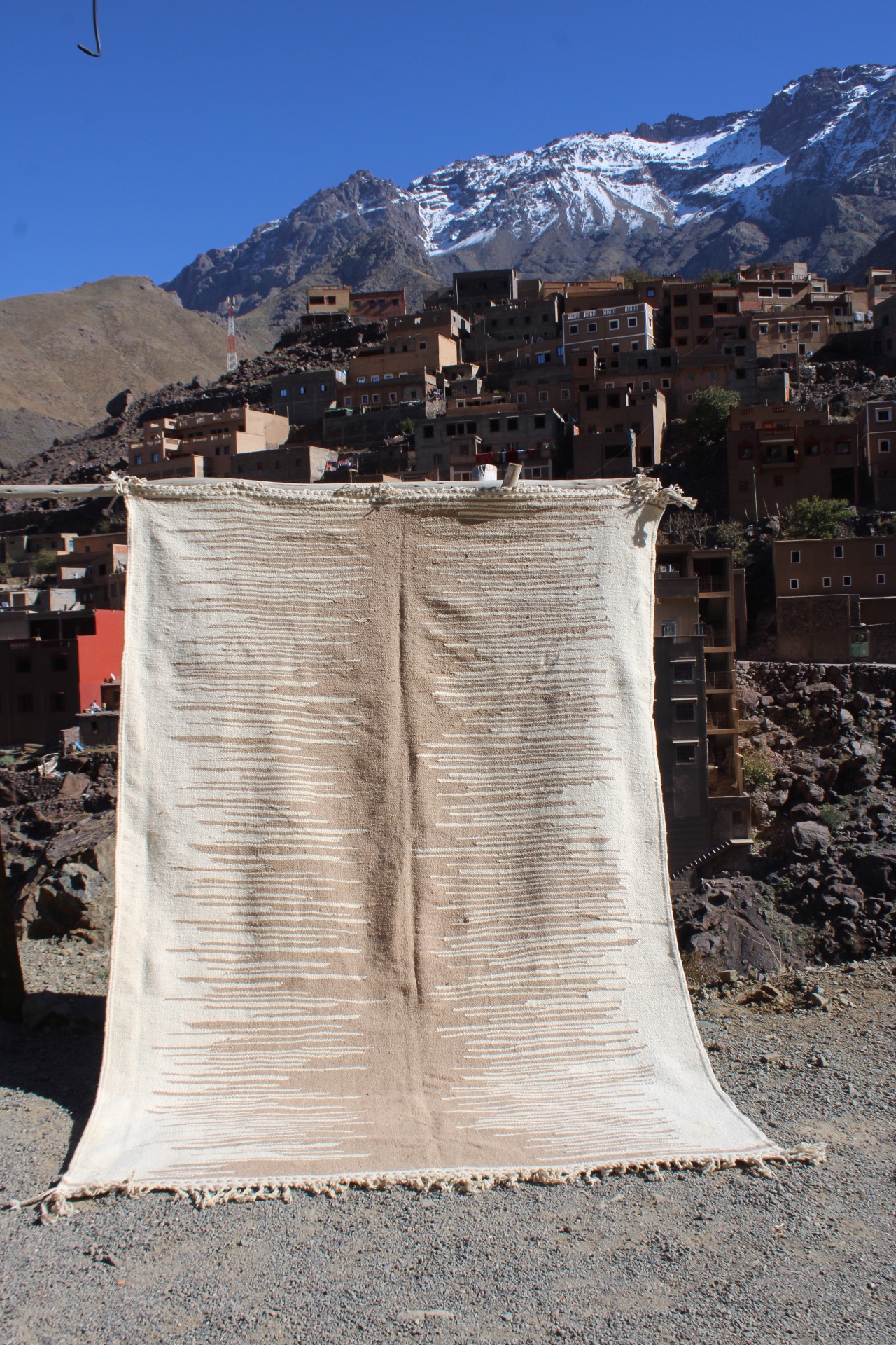 Handwoven Moroccan Berber Rug – 300×200 cm (9.8×6.5 ft) – Neutral Beige & Cream Wool Carpet - Image 3