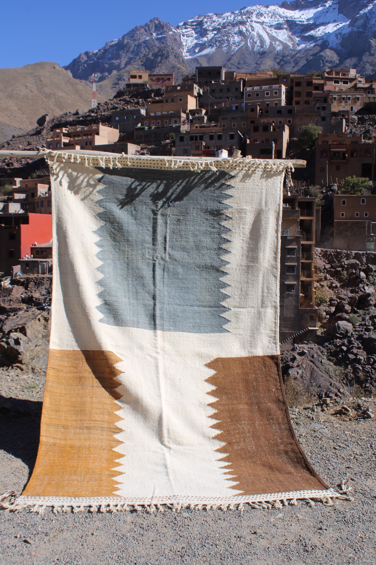 Handwoven Moroccan Berber Rug – 300×200 cm (9.8×6.5 ft) – Geometric Wool Carpet in Blue & Terracotta - Image 4