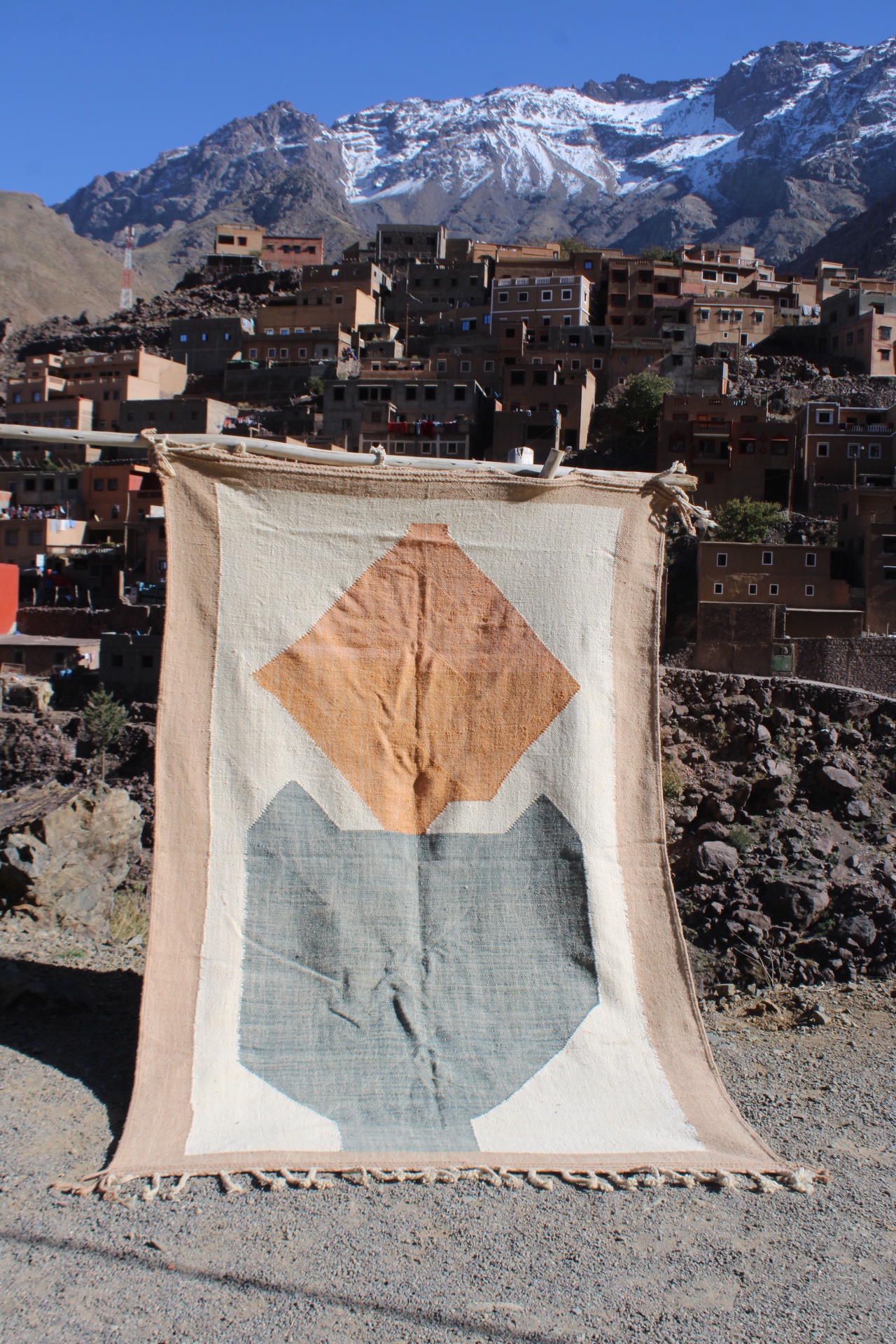 Zanafi Moroccan Carpet 300×200 cm (9.8×6.5 ft) – Handmade Wool Rug with Terracotta & Blue Geometric Design - Image 3