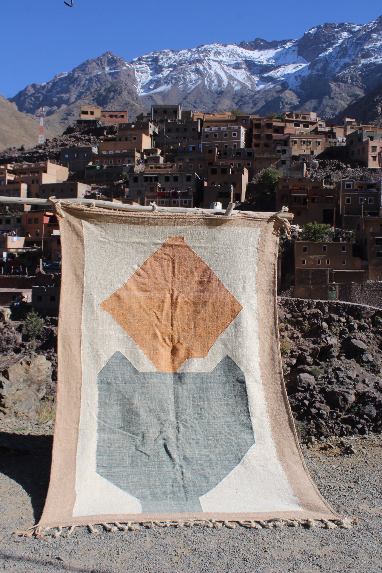 Zanafi Moroccan Carpet 300×200 cm (9.8×6.5 ft) – Handmade Wool Rug with Terracotta & Blue Geometric Design - Image 2