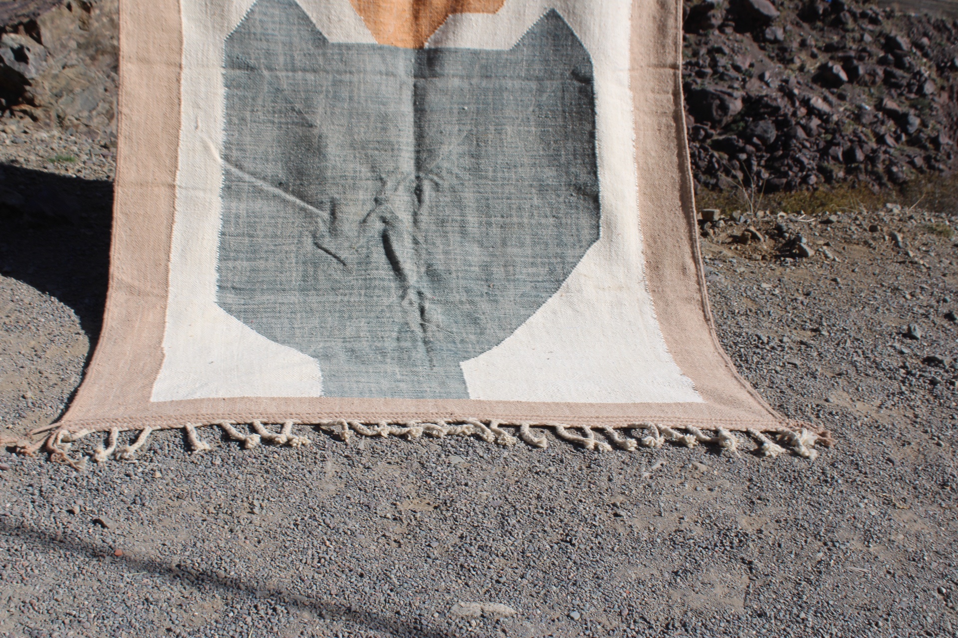 Zanafi Moroccan Carpet 300×200 cm (9.8×6.5 ft) – Handmade Wool Rug with Terracotta & Blue Geometric Design - Image 5