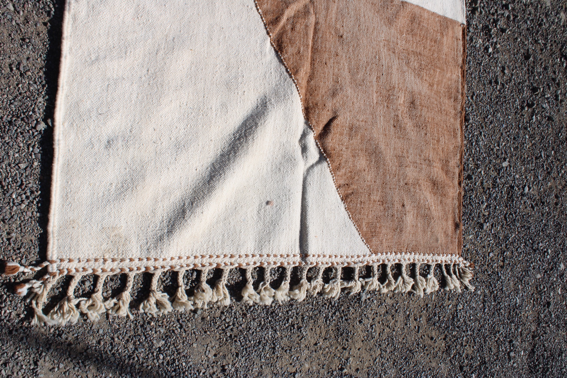 Zanafi Moroccan Carpet 300×200 cm (9.8×6.5 ft) – Handmade Wool Rug with Terracotta & Blue Geometric Design - Image 6