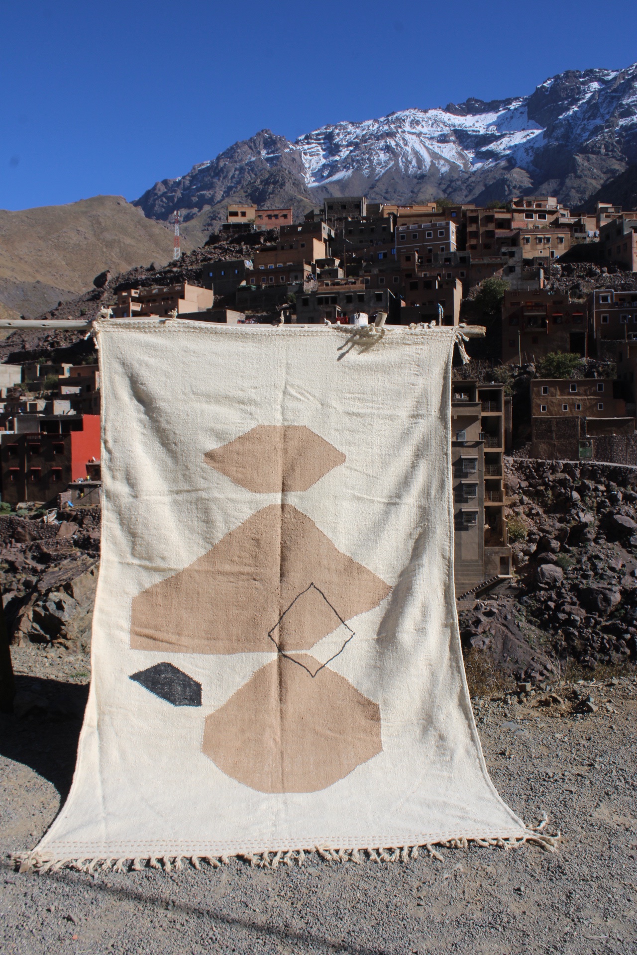 Zanafi Moroccan Carpet 300×200 cm (9.8×6.5 ft) – Handmade Wool Rug with Minimalist Berber Design - Image 4