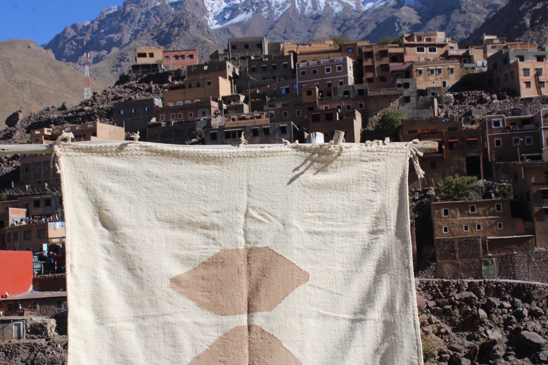 Zanafi Moroccan Carpet 300×200 cm (9.8×6.5 ft) – Handmade Wool Rug with Minimalist Berber Design - Image 9