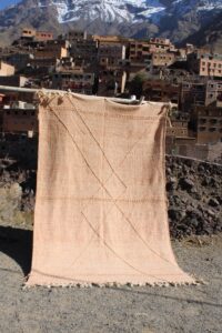 zanafi, zanafi carpet, zanafi rug, moroccan rug, moroccan carpet, berber rug, handmade rug, handwoven rug, atlas mountains rug, wool rug, tribal rug, geometric rug, boho rug, bohemian decor, artisanal moroccan rug, authentic moroccan craftsmanship, flatwoven rug, 300x200 cm rug, 9.8x6.5 ft rug, large moroccan rug