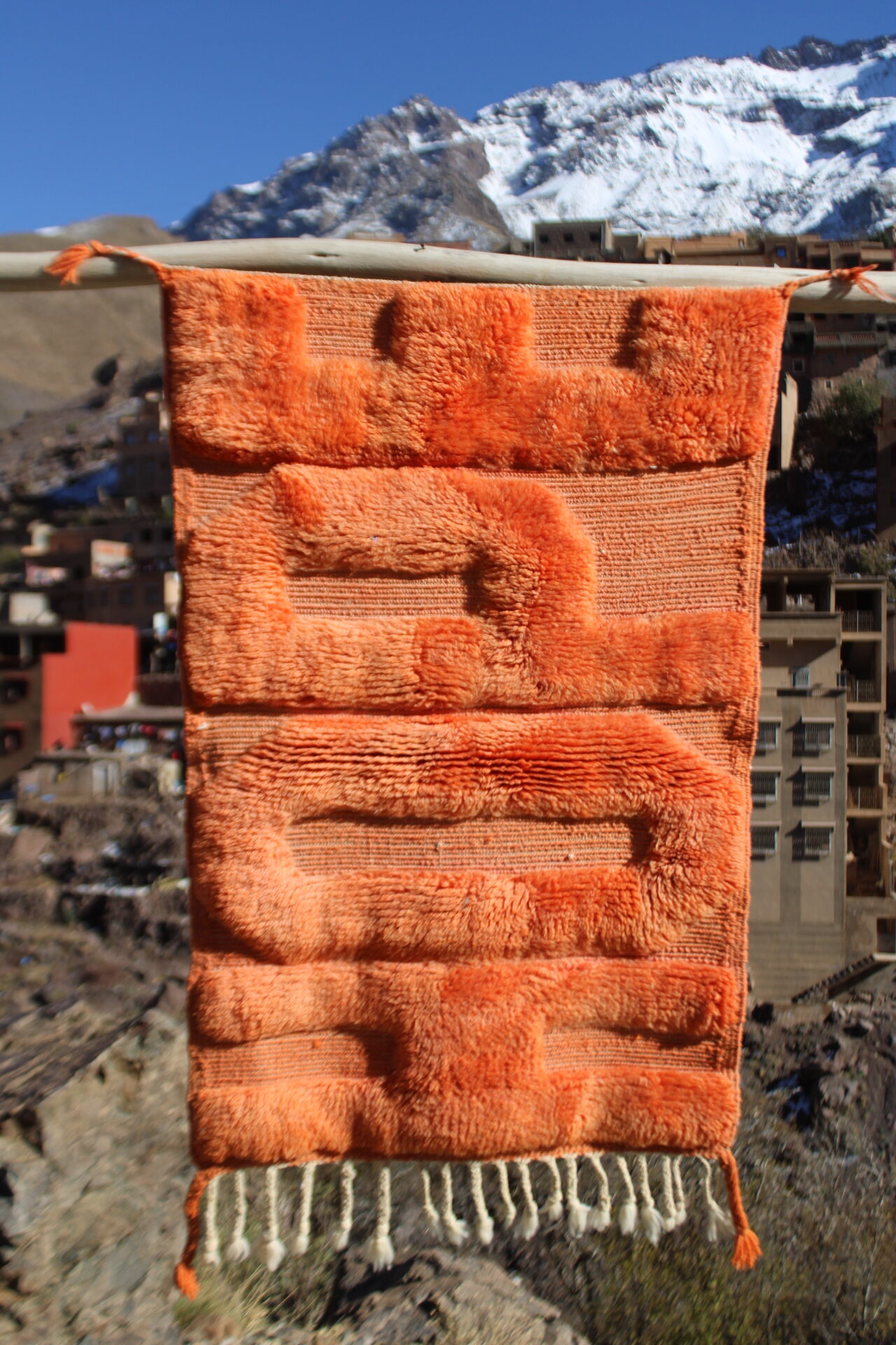 Minimalist “HOPE” Wool Rug – Moroccan Handwoven – 120×70 cm (3.9×2.3 ft)