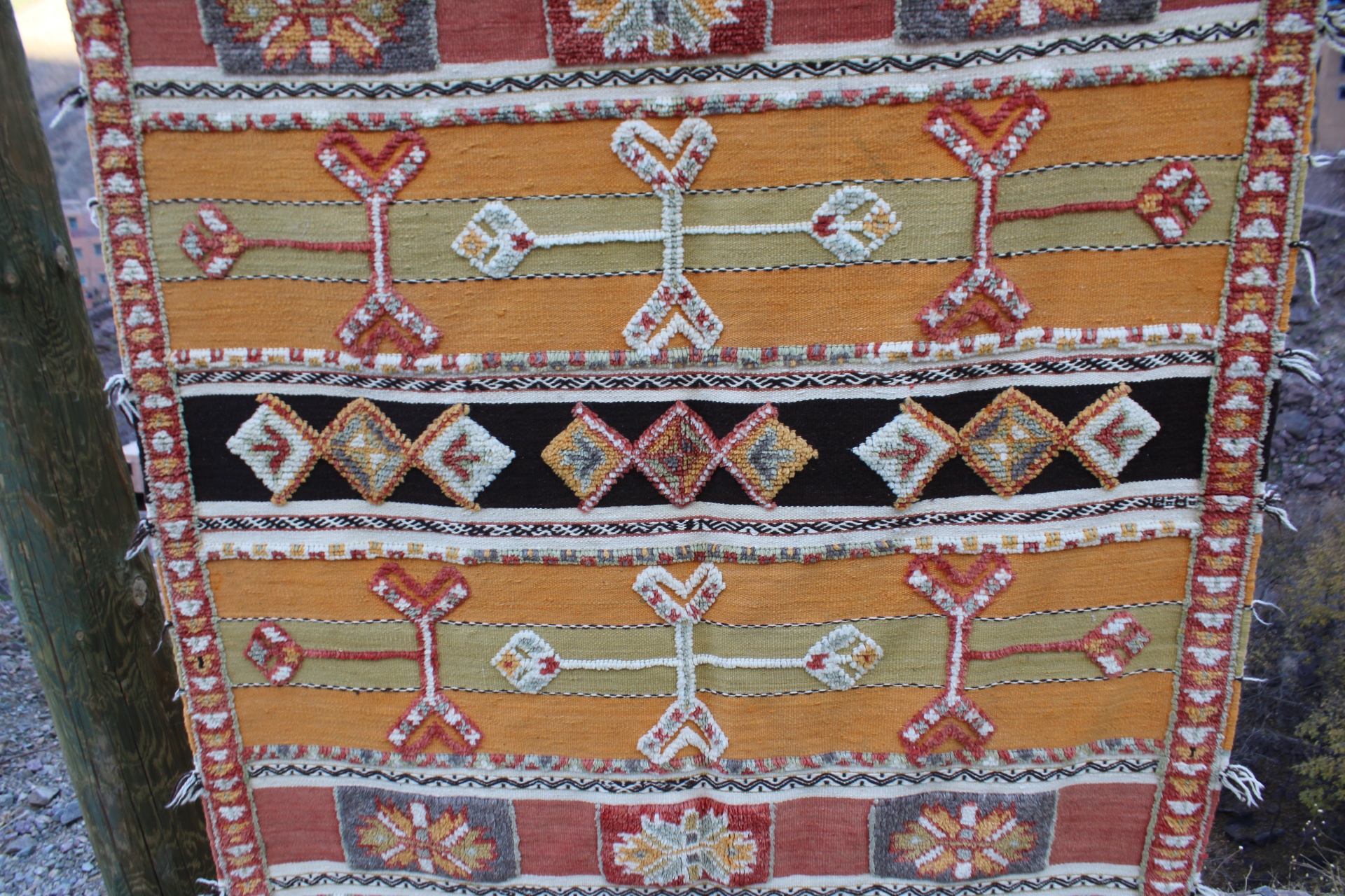 Glaoui Moroccan Rug – 4.26 ft × 6.56 ft (130 × 200 cm) – Handwoven Berber Wool Carpet - Image 4