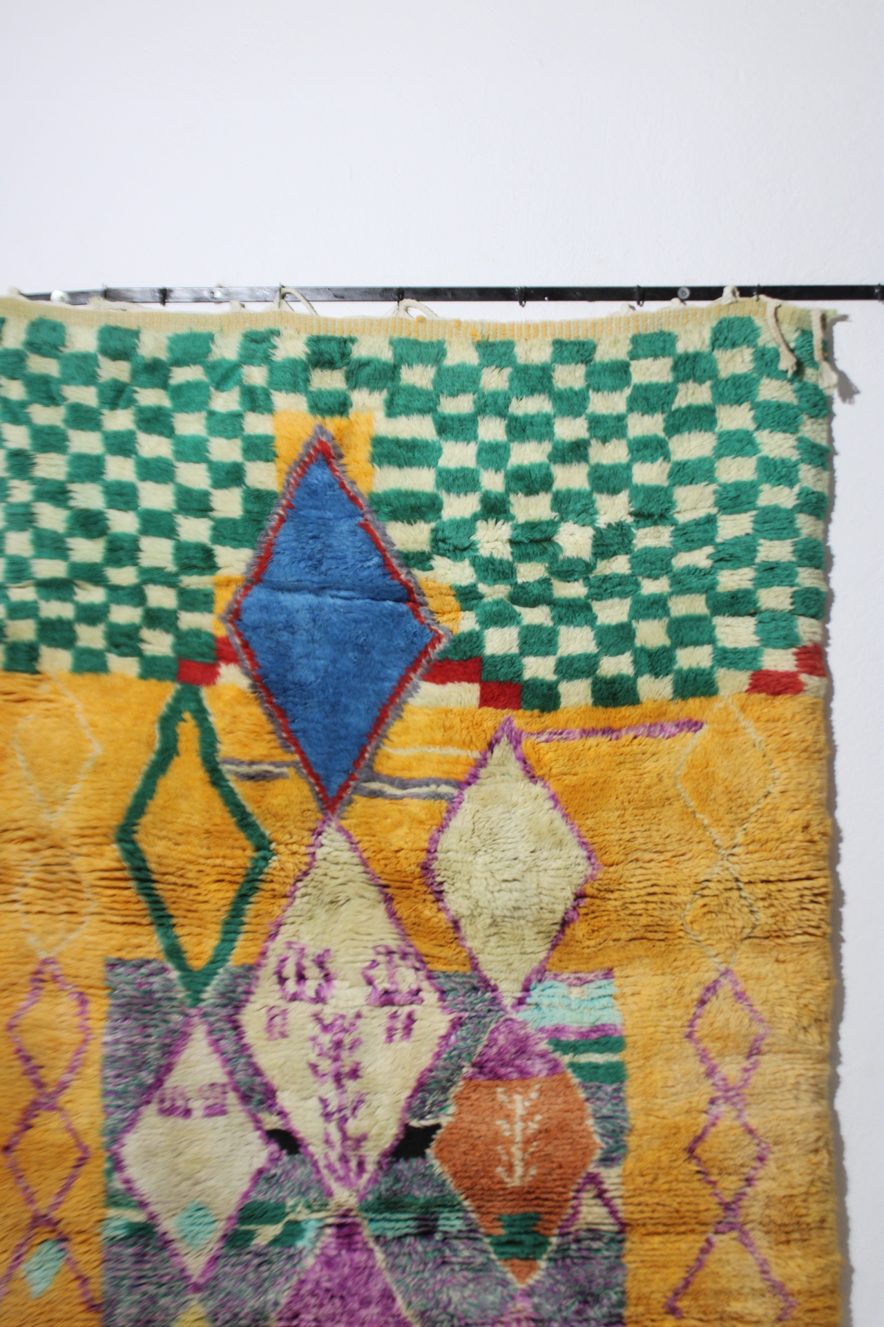 Azilal Handmade Moroccan Rug – 200x150 cm (6.5 ft x 5 ft) – Vintage Berber Wool Carpet - Image 9