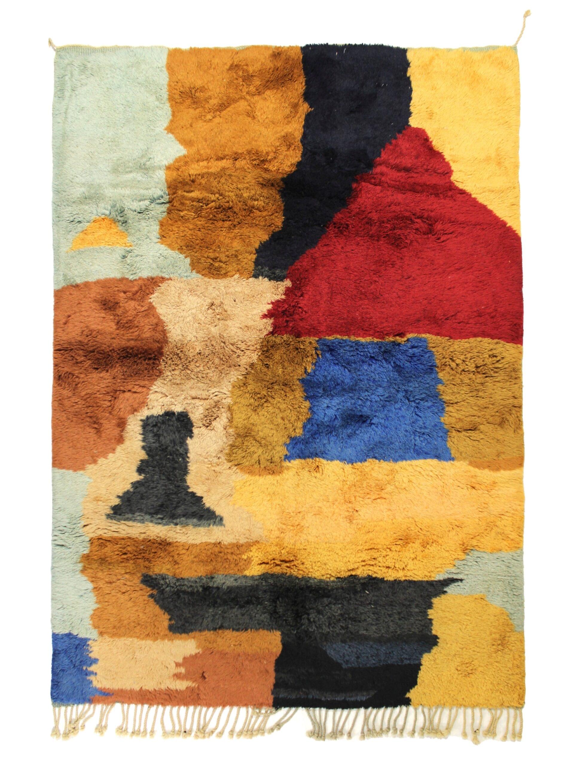 Authentic 100% wool Adrar rug woven by skilled Berber artisans.